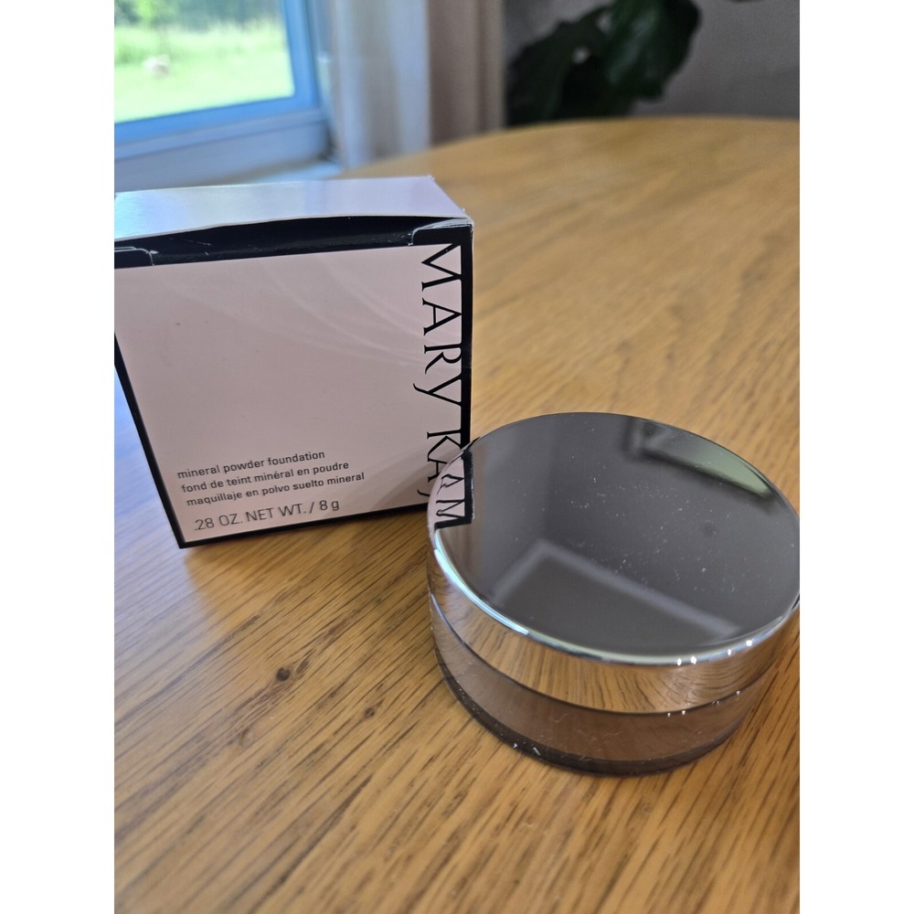 Mary Kay Mineral Powder Foundation Bronze 3 NEW